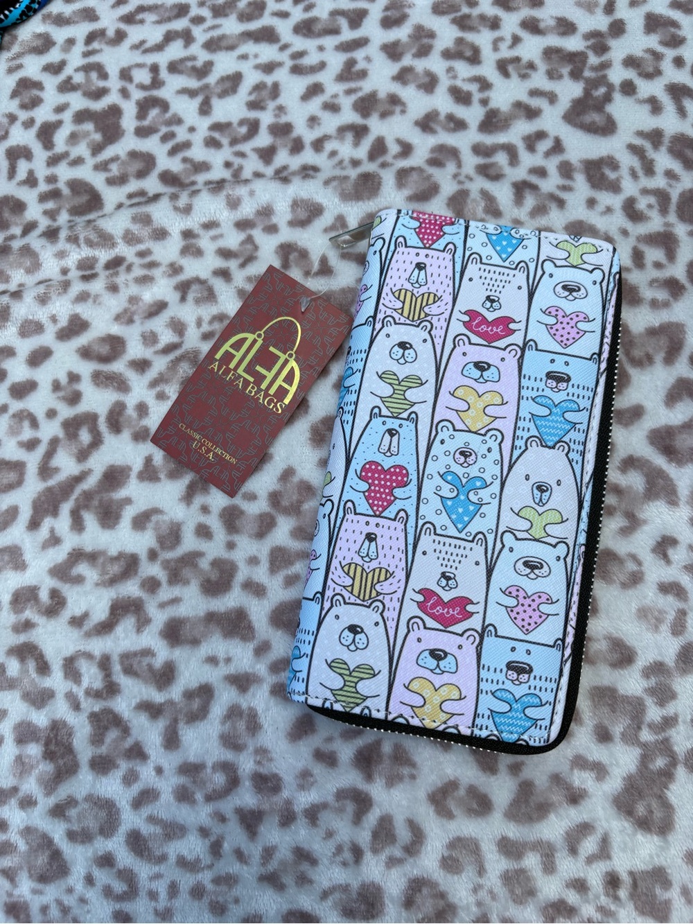 NWT Alfa Cute Bear Cartoon Animal Zip Wallet in Pastel Rainbow Bear Beaver